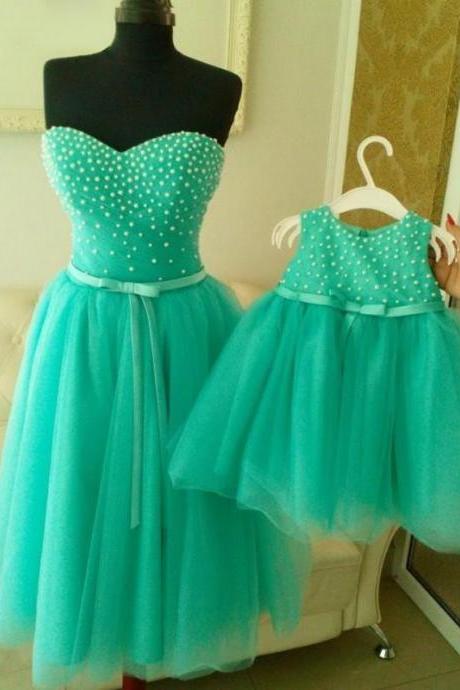 Elegant Sweetheart Prom Dresses with Pearl Beads, Short Homecoming Dress with a Belt, Knee-length Green Prom Dresses, #020102040