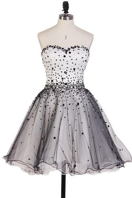 Beaded Embellished Sweetheart Short Tulle Homecoming Dress Featuring Lace-Up Back