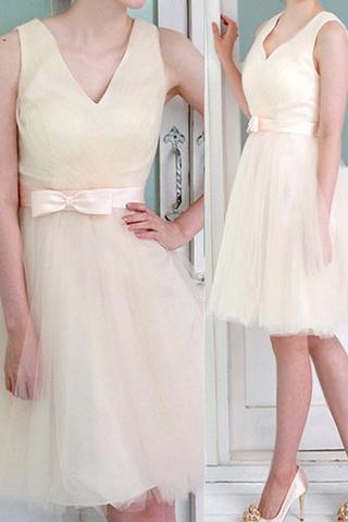 Sweet V-neck Ivory A-line Short Bridesmaid Dress, Princess Tulle Knee Length Bridesmaid Dress, Sleeveless Bowknot Mini Bridesmaid Dress, #01012105